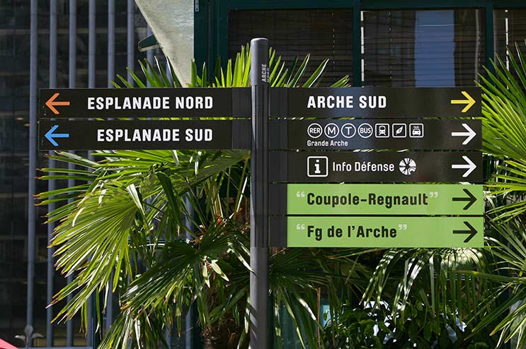 Signalétique piétonne Ibiza La Défense Paris